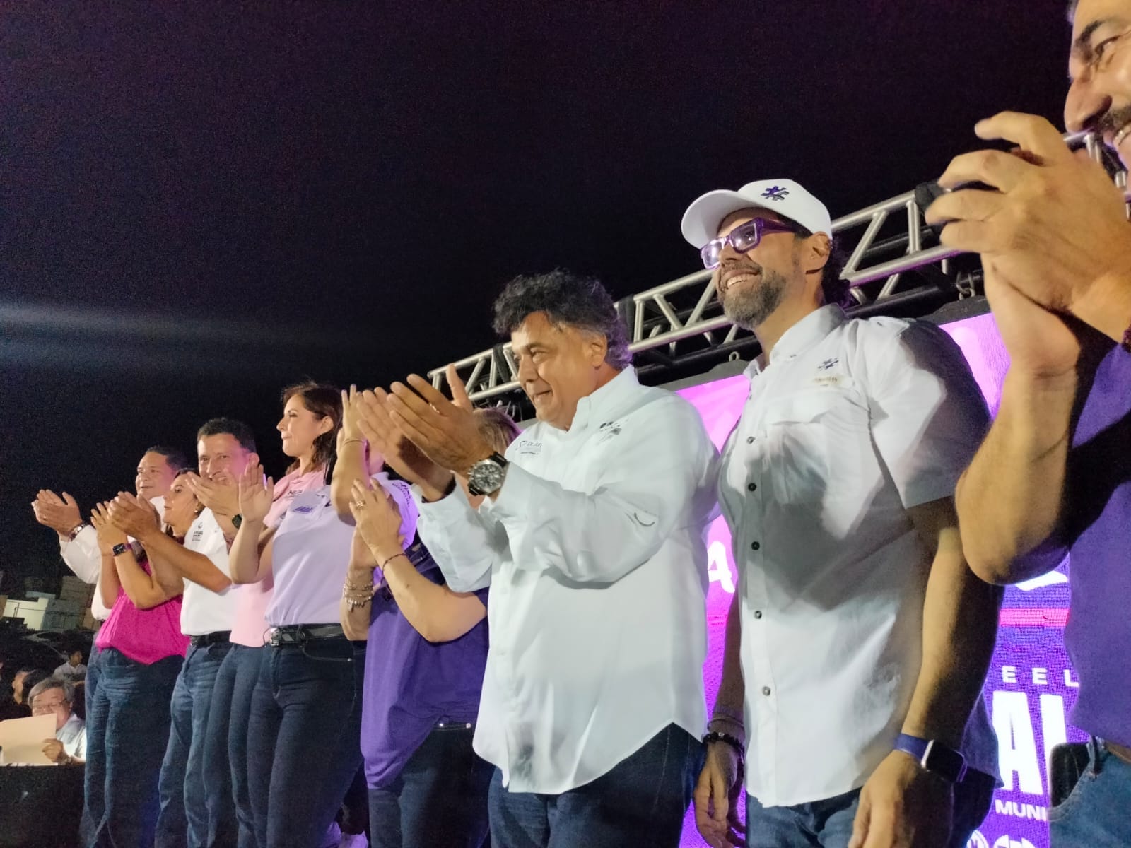 Acompaña Héctor Canales a Yahleel Abdala en inicio de campaña