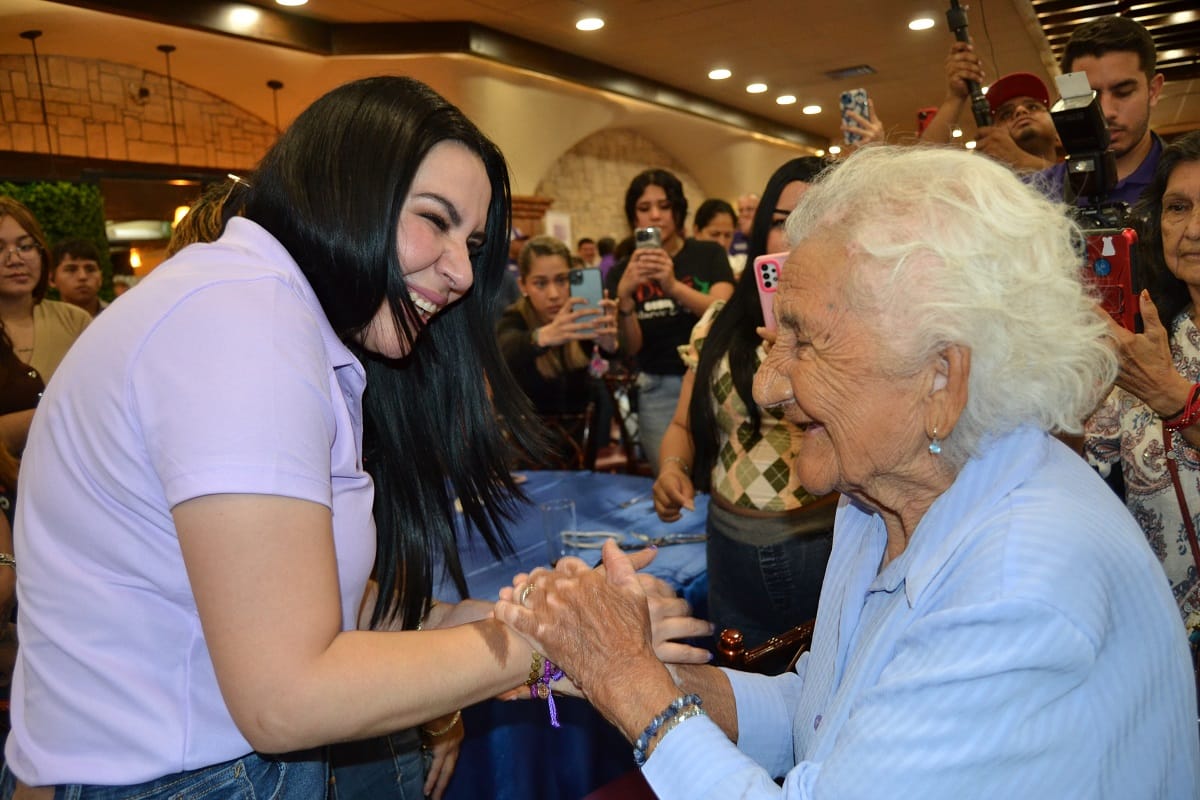 La base de los militantes cierra filas con Yahleel Abdala; la candidata ofrece grandes proyectos y obras para Nuevo Laredo
