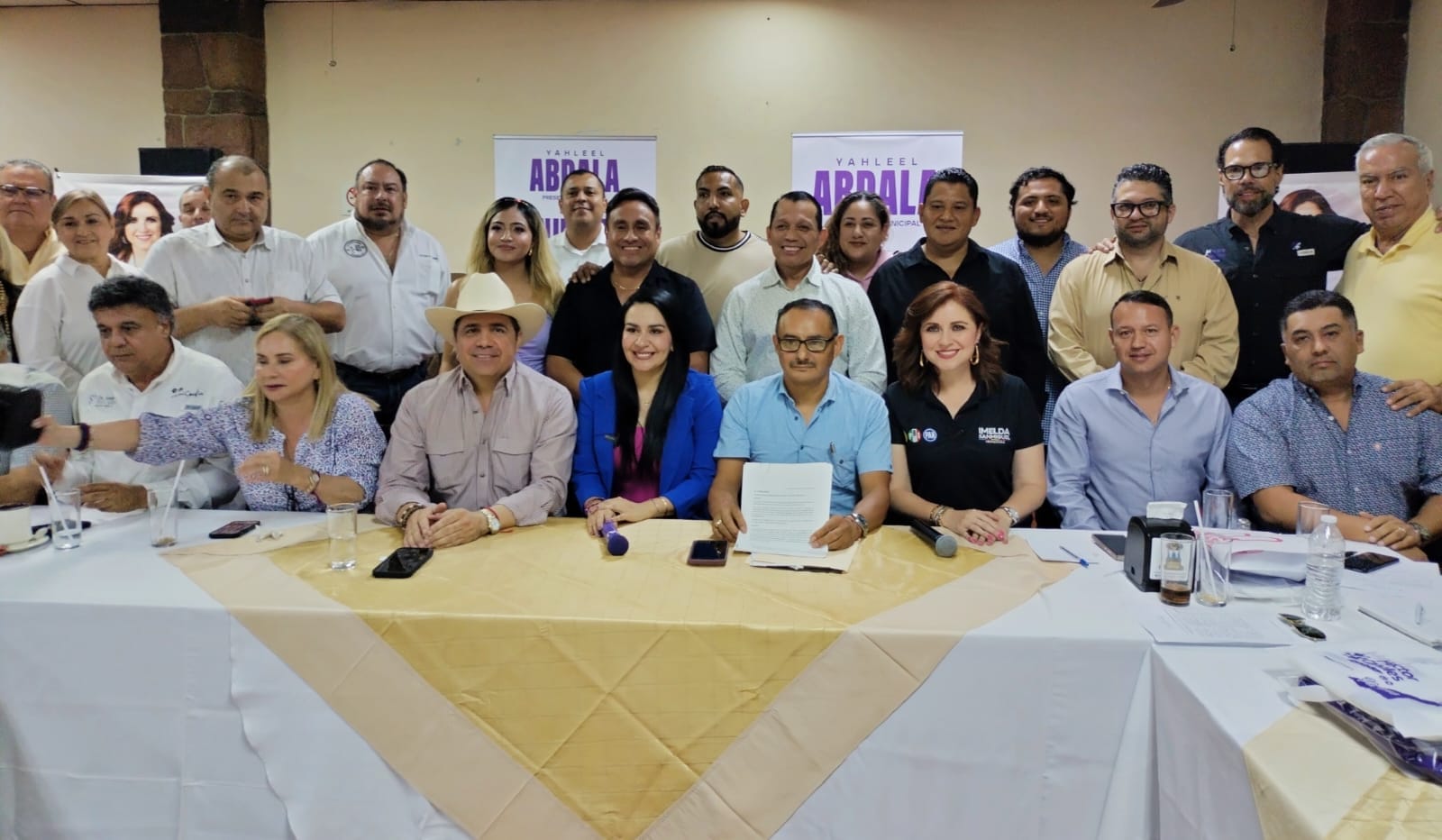 Realiza CANIRAC reunión con candidatos