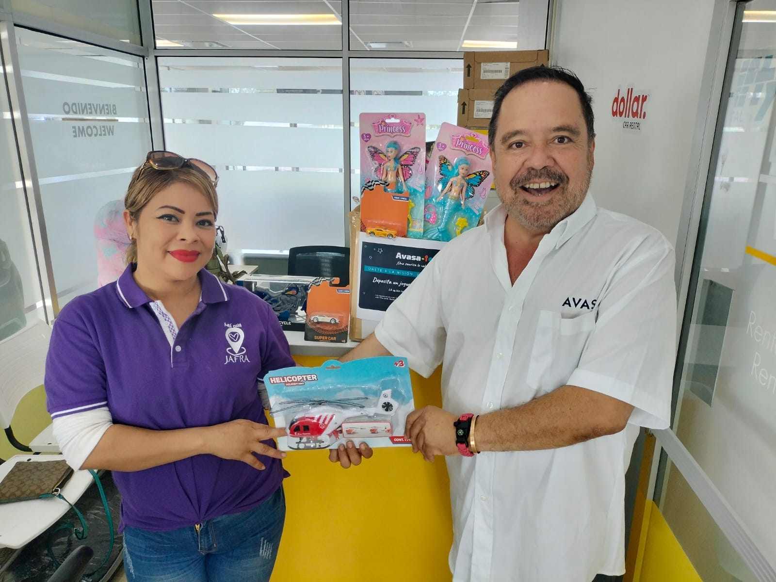 Realizan colecta de juguetes AVASA y Dr. Sonrisas