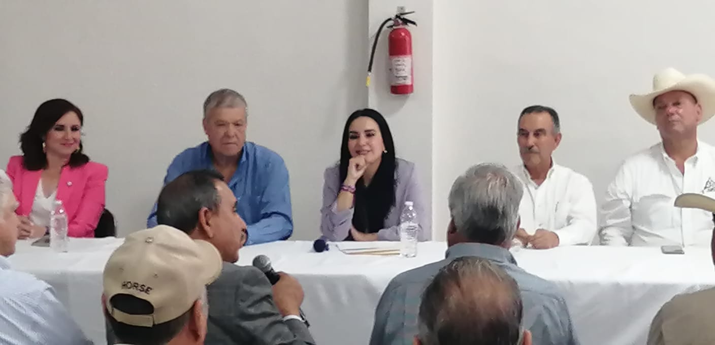 Ganaderos cierran filas a favor de Yahleel Abdala; se compromete a gestionarles subsidios e infraestructura