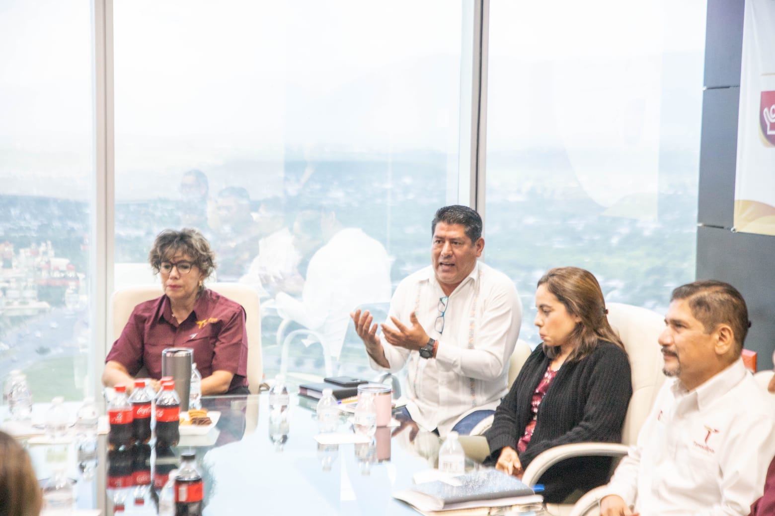 Afina SEBIEN tercera entrega de paquetes alimentarios