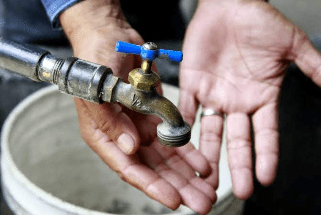 Colonias de Nuevo Laredo sin agua por segundo día consecutivo: Vecinos denuncian falta de aviso adecuado