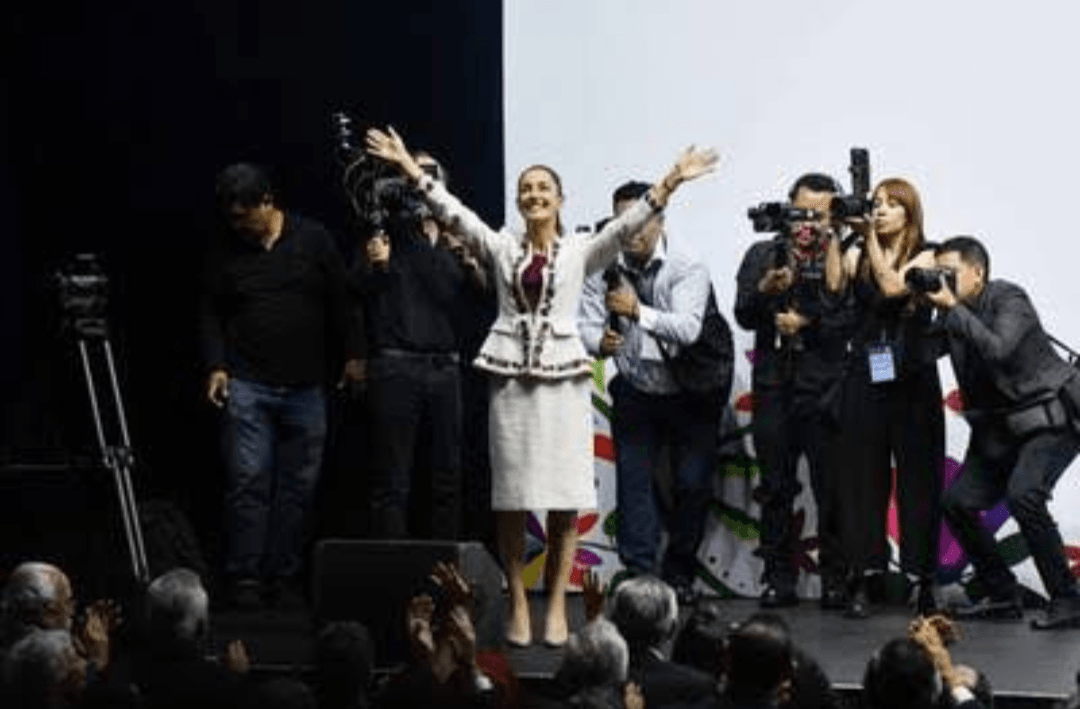 Con «A»… Presidenta…