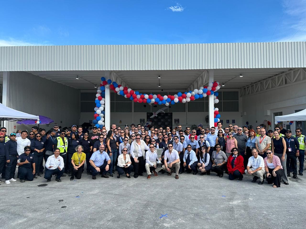 CELEBRA AMERICAN AIRLINES SU OCTAVA CUSTOMER CUP EN CANCÚN