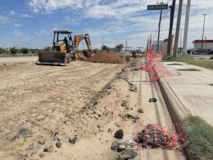 Calles abiertas y obras abandonadas afectan el tráfico ciudadano