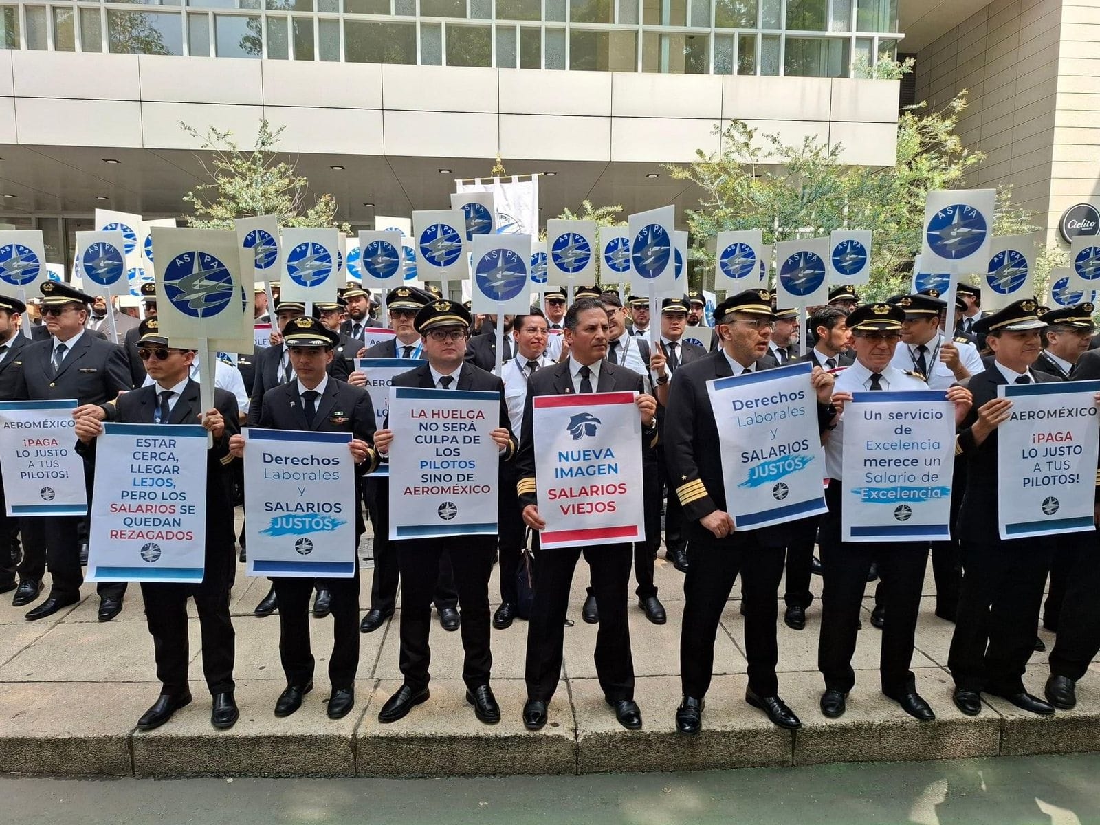 Exige ASPA aumento salarial a Aeroméxico Ciudad de México.