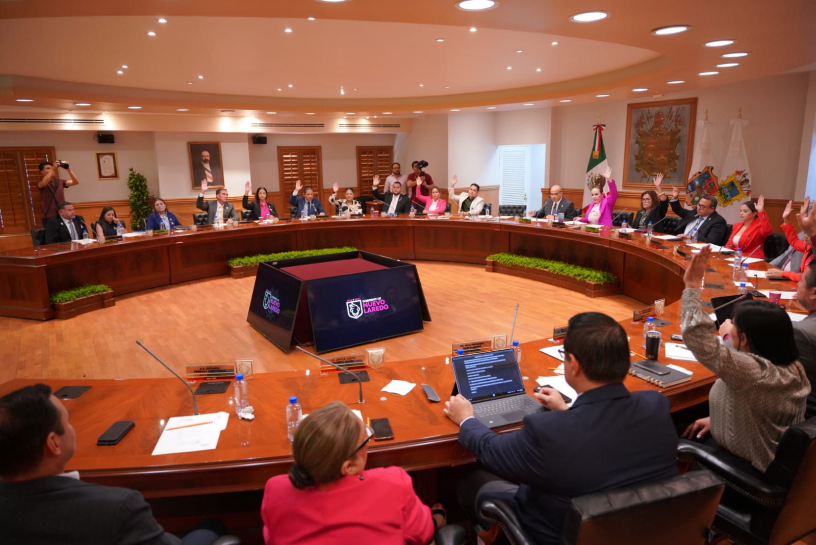 Aprueba cabildo de Nuevo Laredo nombramiento de titulares de cuatro Secretarias