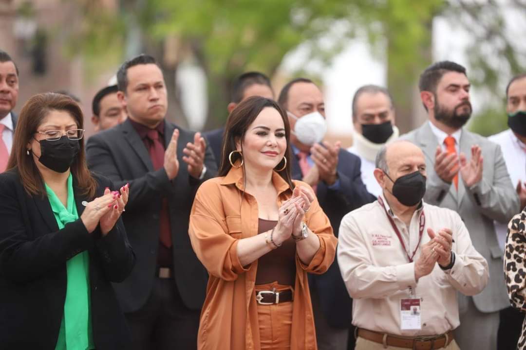 Niega servicios médicos Carmen Lilia a trabajadores y jubilados