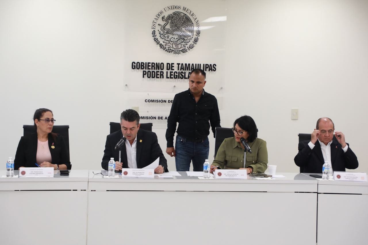 Lalo Gattás comparece por escrito ante Congreso