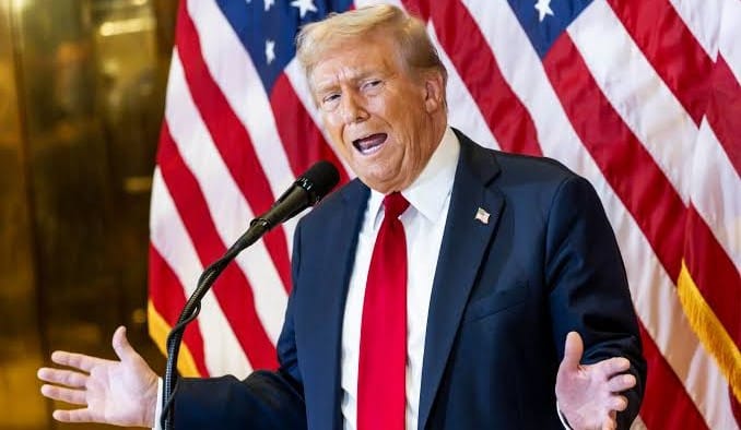Va Trump a la cabeza