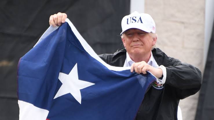 Ofrece Texas terrenos a Trump para deportaciones