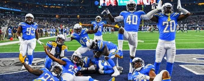 Logran Chargers otra presentación en «Prime Time»