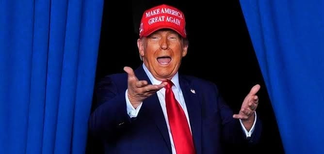 Insiste Trump en sanciones arancelarias contra México y Canadá