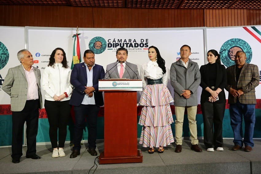 Piden legisladores de Morena seguridad para migrantes que regresan a México en temporada navideña