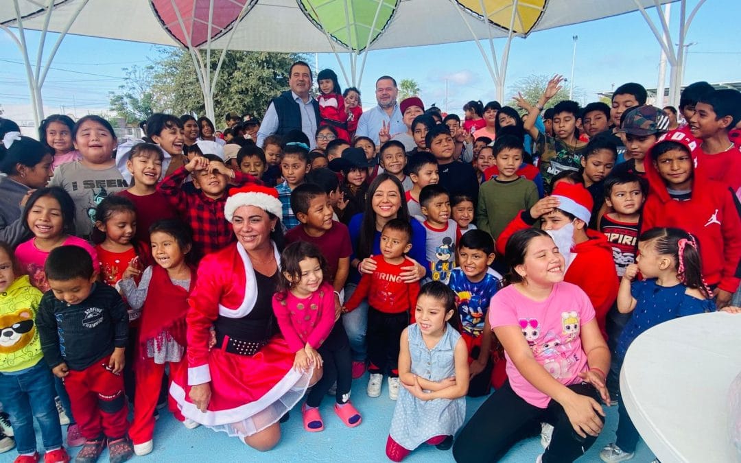 Participan regidores Félix “Moyo” García, Gamaliel “Gama” Infante en posada navideña