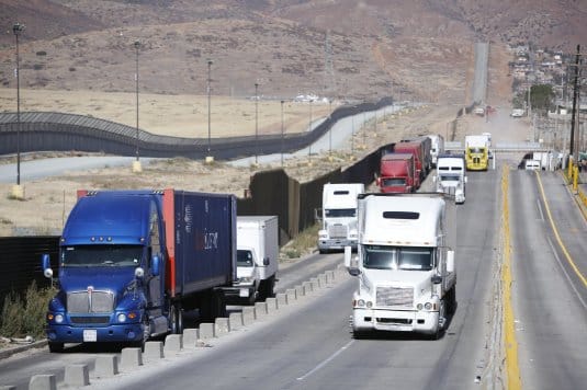 Superan trailers mexicanos a canadienses