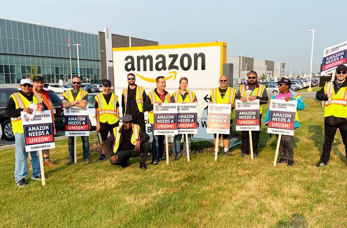 Protestan Trabajadores de Amazon en Canadá