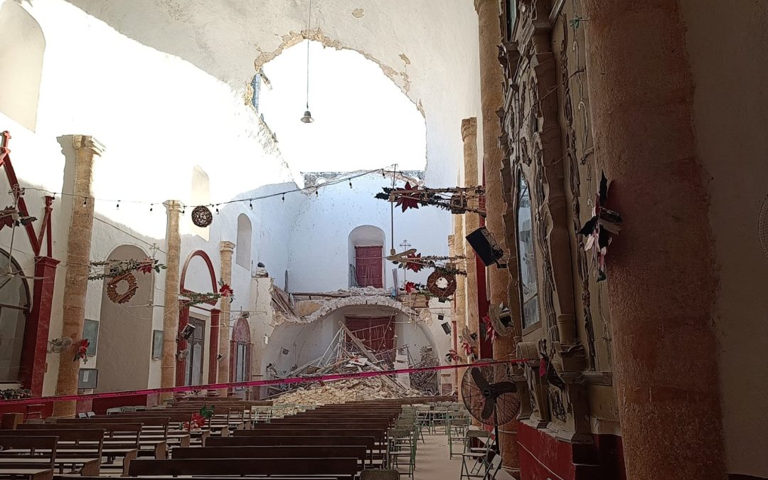 Colapso techo de histórica iglesia en Campeche