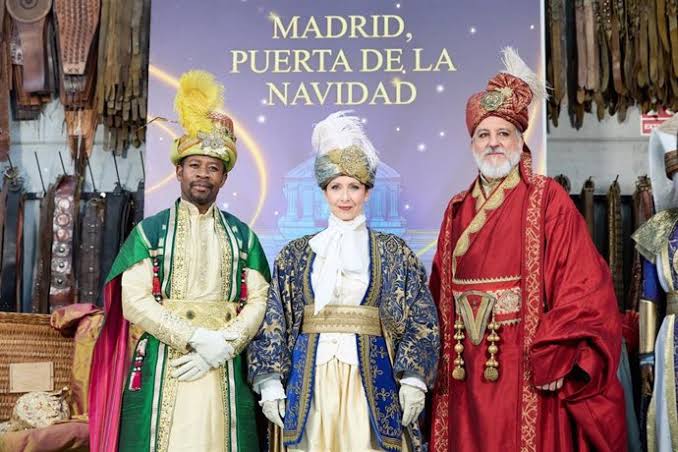 Celebra España llegada de los Reyes Magos con tradición y magia