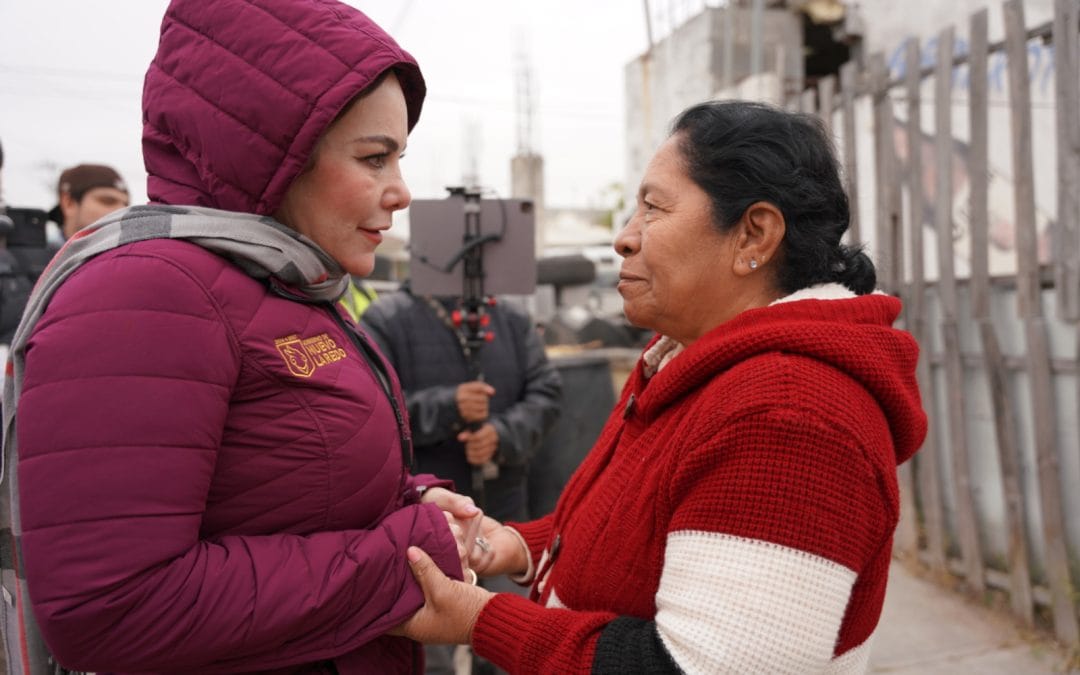 Agradecen habitantes del poniente entrega de cobertores y calentadores