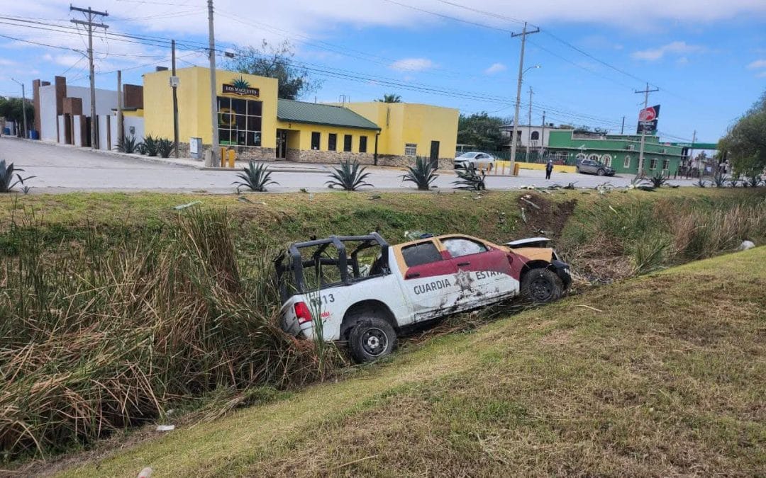 Vuelca unidad de Guardia Estatal