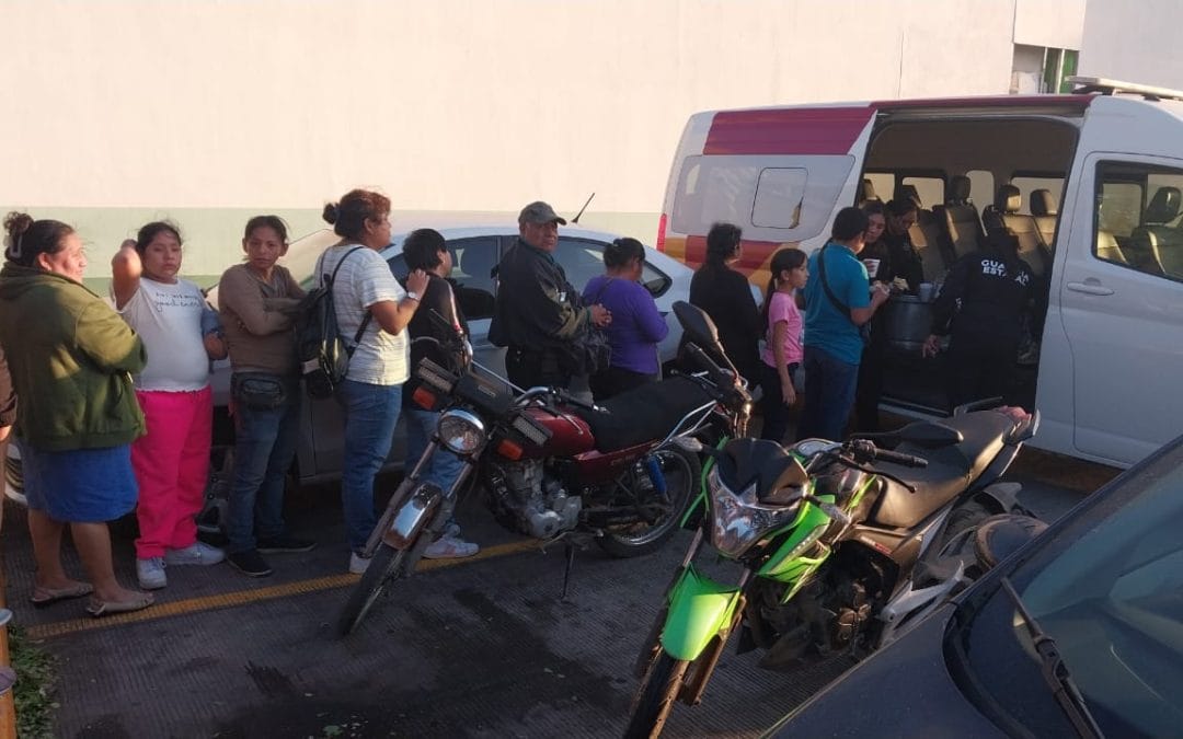 Entrega Guardia Estatal de Género alimentos y bebidas calientes en hospital de Tampico