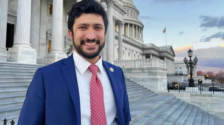 «No son villanos»: Greg Casar