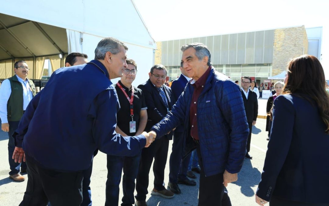 Evalúa gobernador seguridad en Nuevo Laredo y constata atención a repatriados