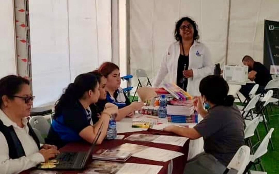 Atiende SET en materia educativa a migrantes repatriados