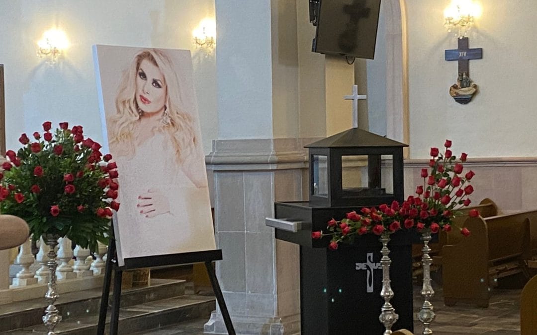 Celebran emotiva misa en memoria de Dulce