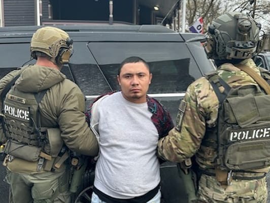 Surgen desacuerdos entre autoridades por detenidos deportables