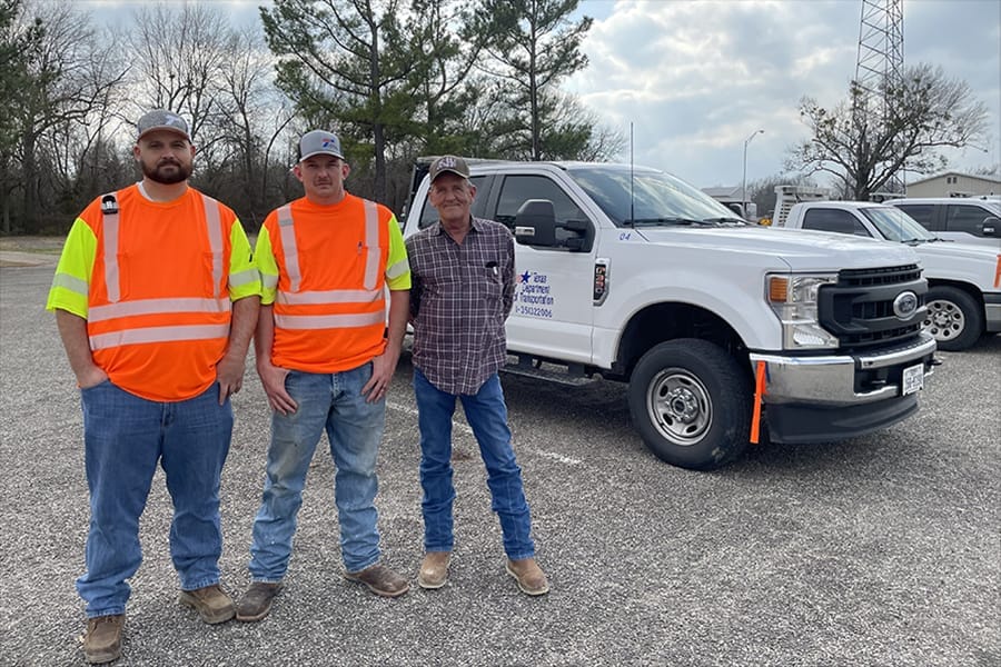 Rescate heroico: trabajador de TxDOT salva a un hombre atrapado en una inundación en Texas