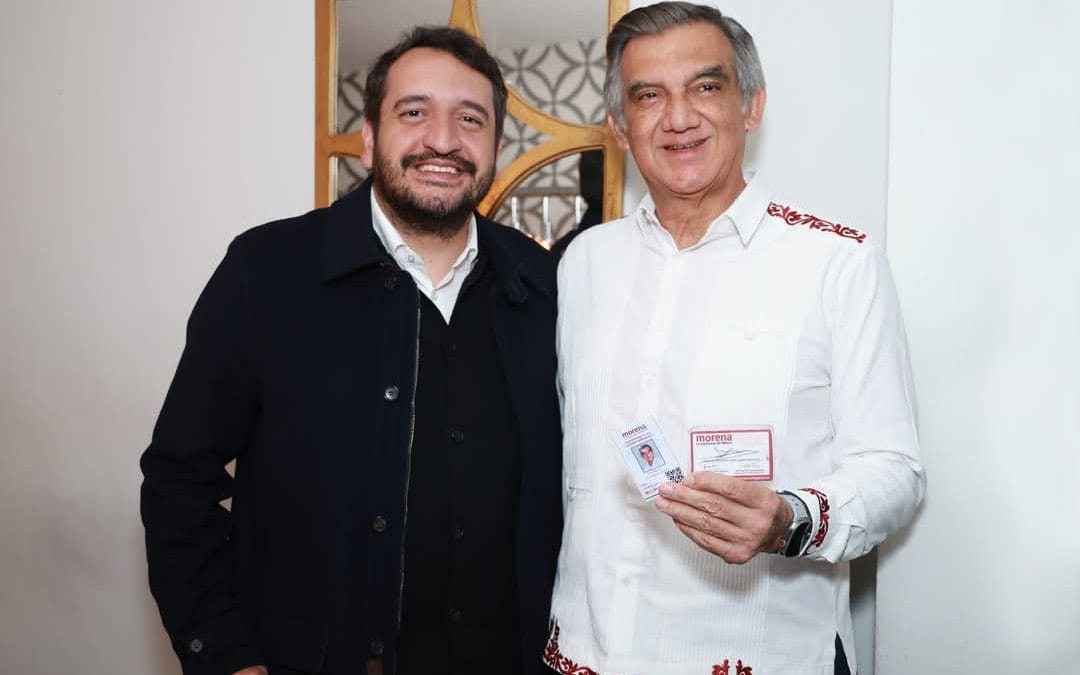 Américo Villarreal se reafilia a morena