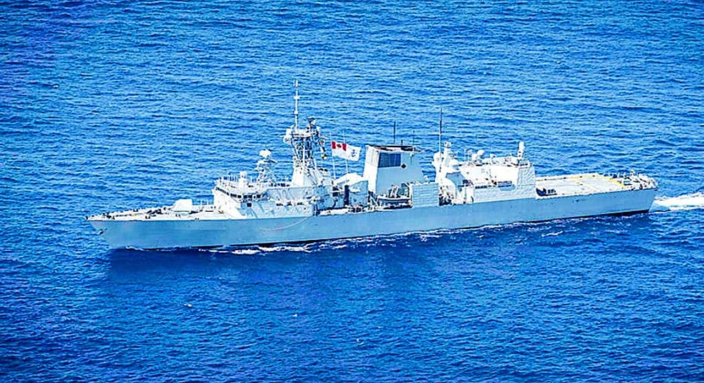 Critica China presencia de barco de guerra canadiense en estrecho de Taiwán
