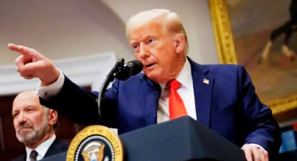 Impone Trump aranceles a México y Canadá: «sin margen de negociación»