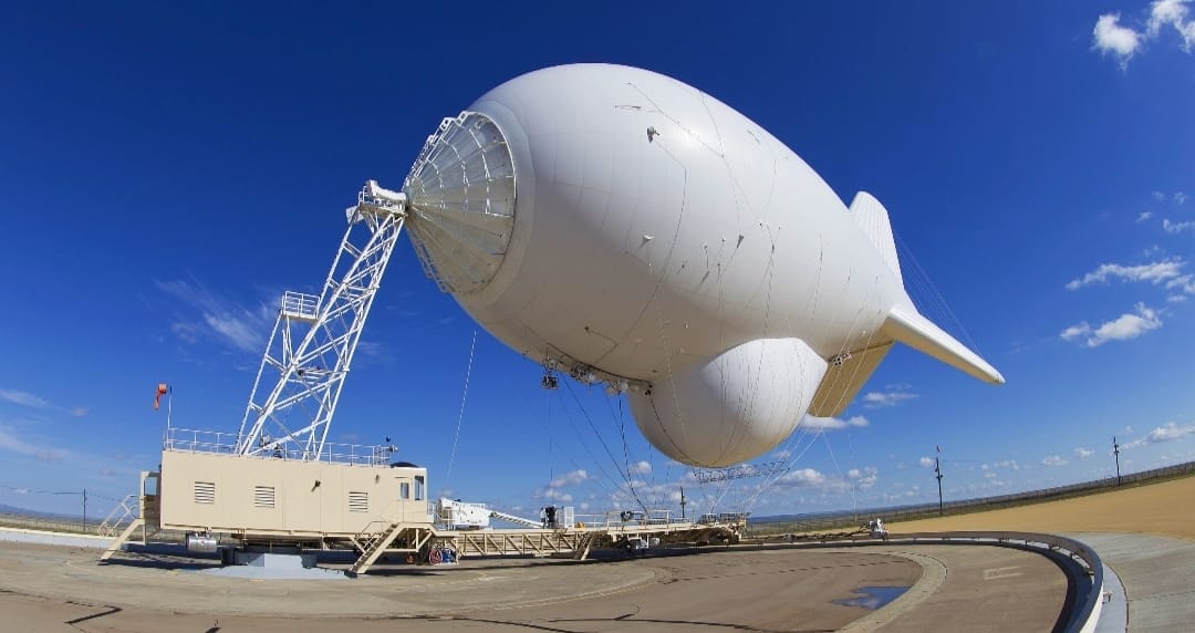 Dirigible de Aduanas se desprende por tormenta y vuela a través de Texas