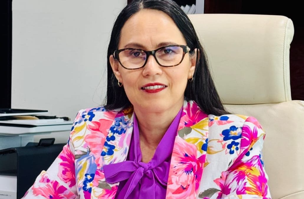 Llama Contraloría Gubernamental a borrar estigmas que violentan a la mujer