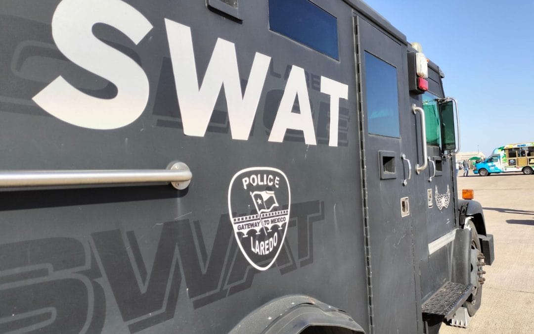 Tiroteo en Laredo deja cuatro heridos en estado crítico; Policía y SWAT responden al incidente