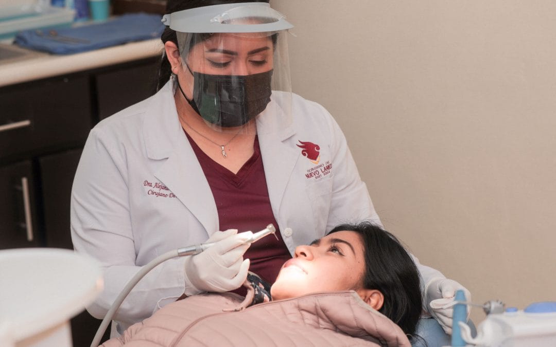 Ofrece Clínicas UNE Servicios Dentales Sin Costo