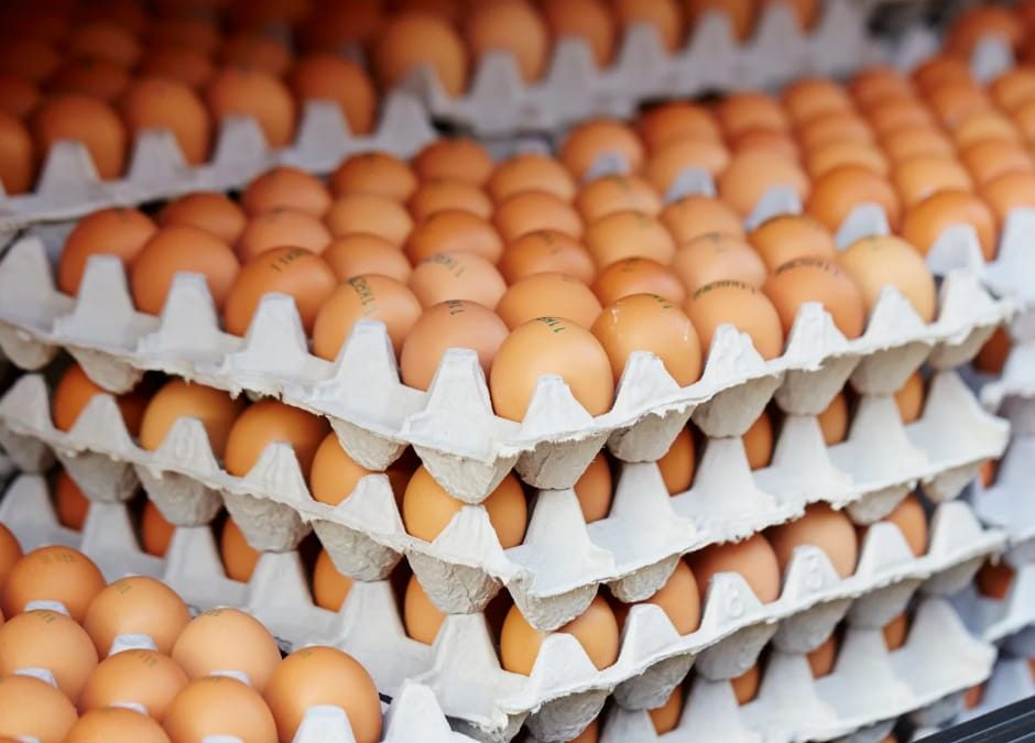 Se caen los huevos, pero el descuento en supermercados tardará