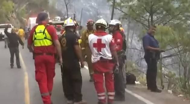 Gobierno de Tamaulipas brinda apoyo a familias de Nuevo Laredo afectadas por accidente en Santiago, Nuevo León
