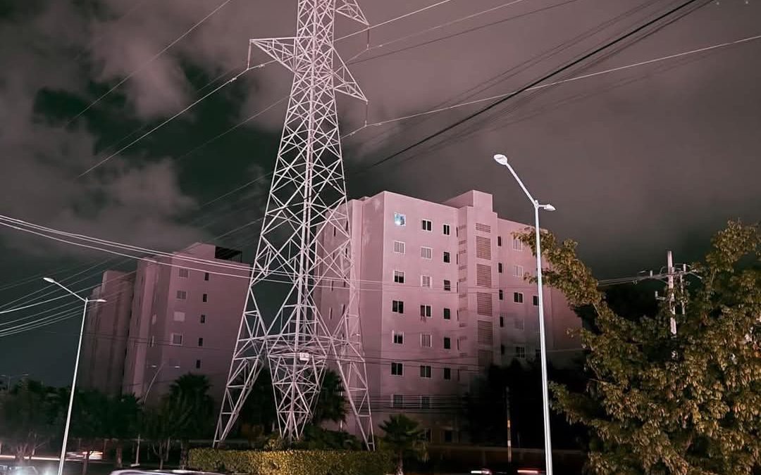 Mega apagón afecta a miles en la Península de Yucatán y el sureste de México