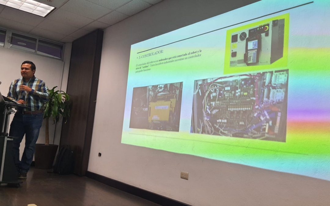 Imparten a estudiantes de la UPV conferencia «Brazo Robótico en la Industria Automotriz»