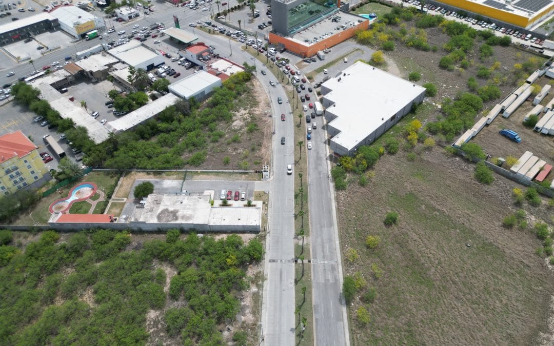 Entrega Carmen Lilia repavimentación hidráulica en el Bulevar Municipio Libre