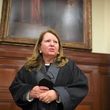 Solicitan a la SEC informar sobre denuncia contra Loretta Ortiz por presunta corrupción