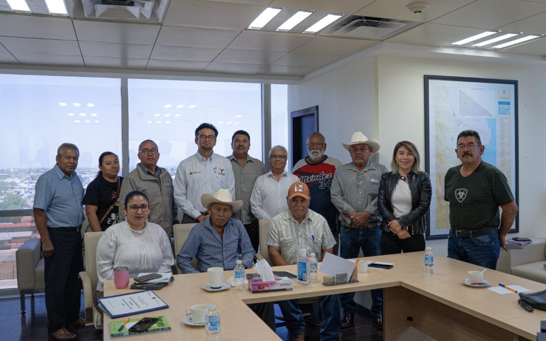 Dialoga secretario de Desarrollo Energético de Tamaulipas con ejidatarios de Llera