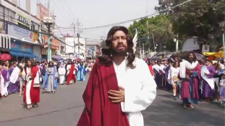 Celebra Iztapalapa 182 años de fe con Pasión de Cristo, entre fervor y desorden