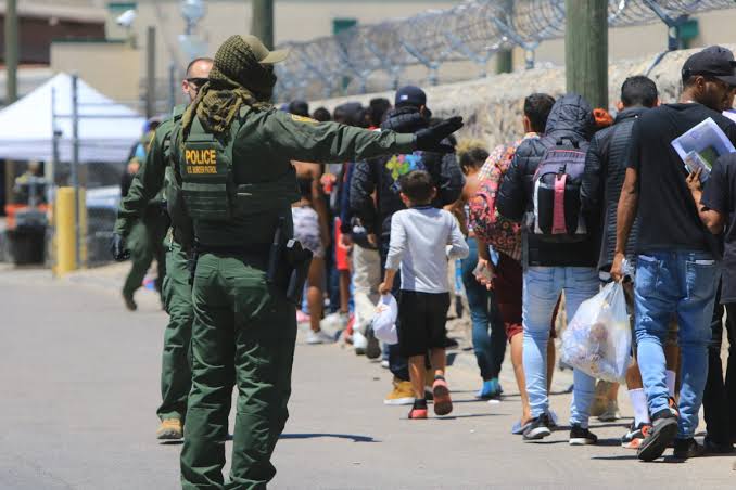 Aumentan detenciones de migrantes “inadmisibles” en la frontera de El Paso