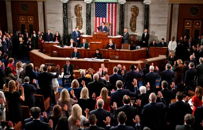 Bloquean republicanos propuesta fiscal de Trump; la califican de insuficiente